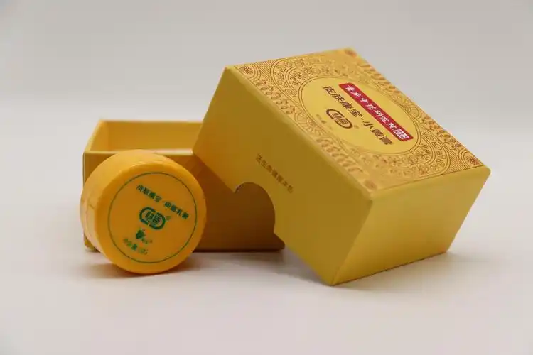 湿疹擦什么药效果好当然是心臣小黄膏