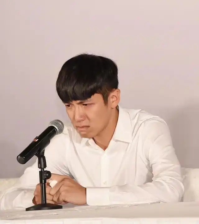 吸毒的柯震东复出并拿了影帝