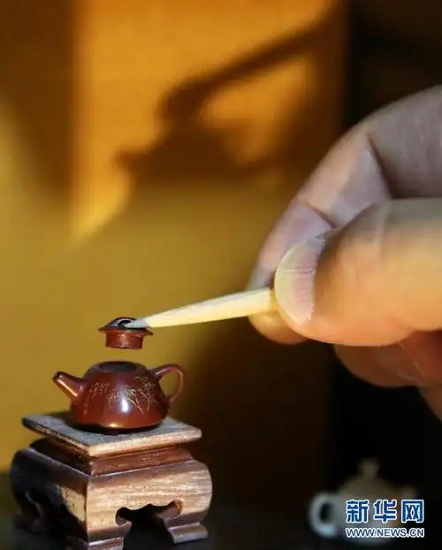 非遗微雕展绝技 一毫一厘"微"视界