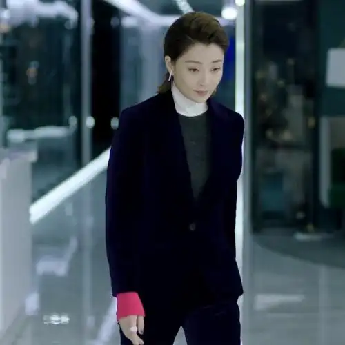 满1000元减100元 高端正青春殷桃林睿同款女新款长袖