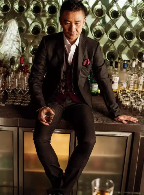 中年男星穿西装,只服这6位,大叔们帅起来真没小鲜肉啥事