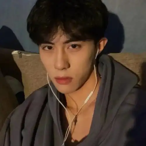 个性帅气男生头像我现在正式申请进入你的生活