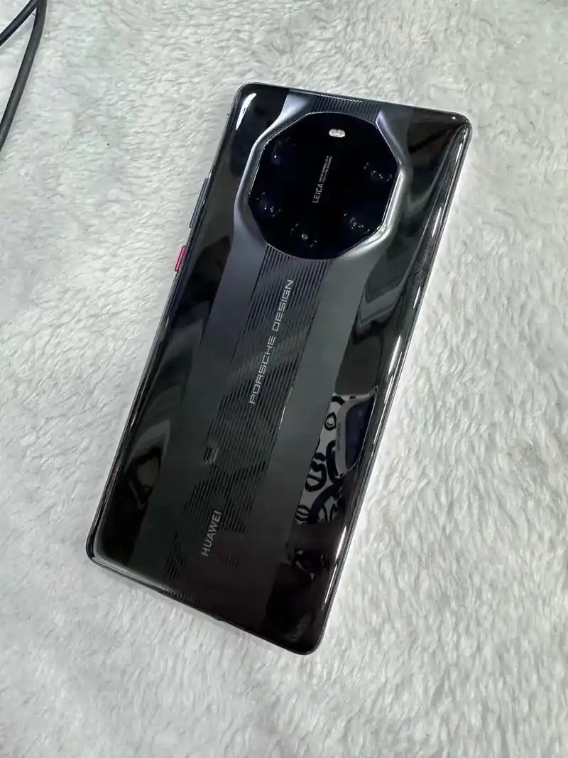 华为手机.全新华为保时捷mate40rs 8 256g陶瓷黑 - 抖音