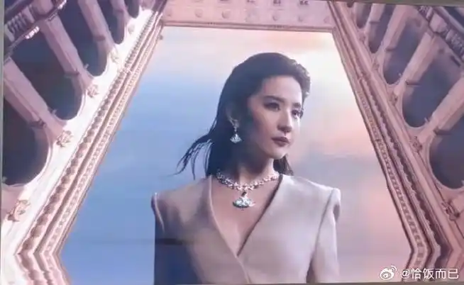 wwd 发布 bvlgari 全新高珠广告大片刘亦菲出镜,第三支全球广.