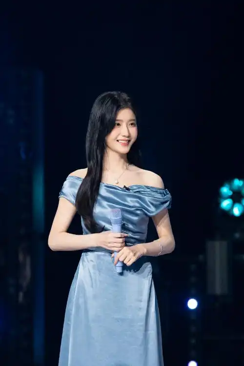 成为我们前行的光78  和@陈意涵estelle相约腾讯视频《百分百歌手》