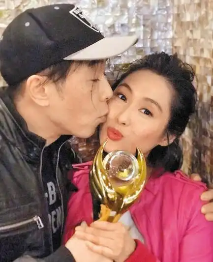 朱茵为什么能当不老女神?看黄贯中写的情诗就懂了