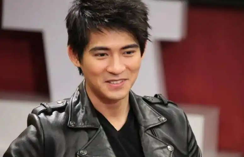 花美男周渝民素颜照爆出,看清真实状态下的他,网友:胖了_观众_偶像