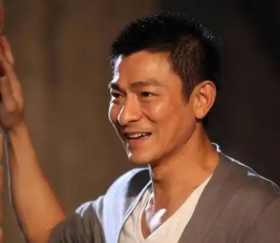 刘德华多少岁了今年 刘德华多大岁数了今年-卜安居