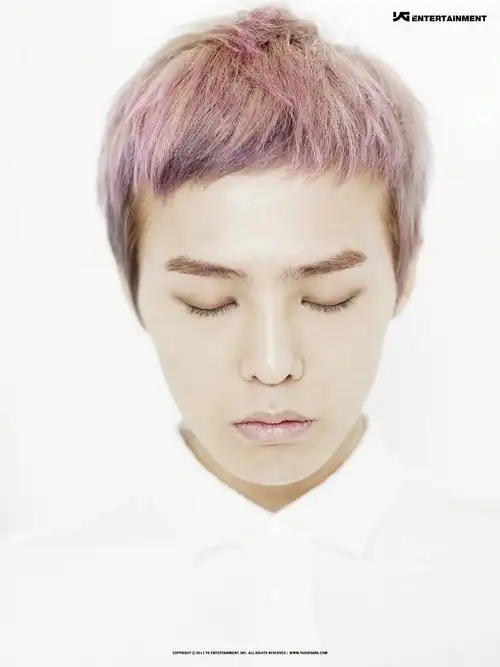 权志龙成名16年里帅气照片