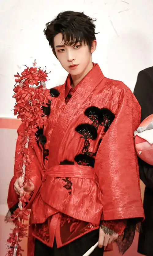 刘宇创造营红衣国风汉元素