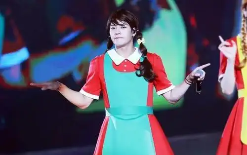 当明星变成女装大佬,他们不做恩爱夫妻,要做姐妹了?