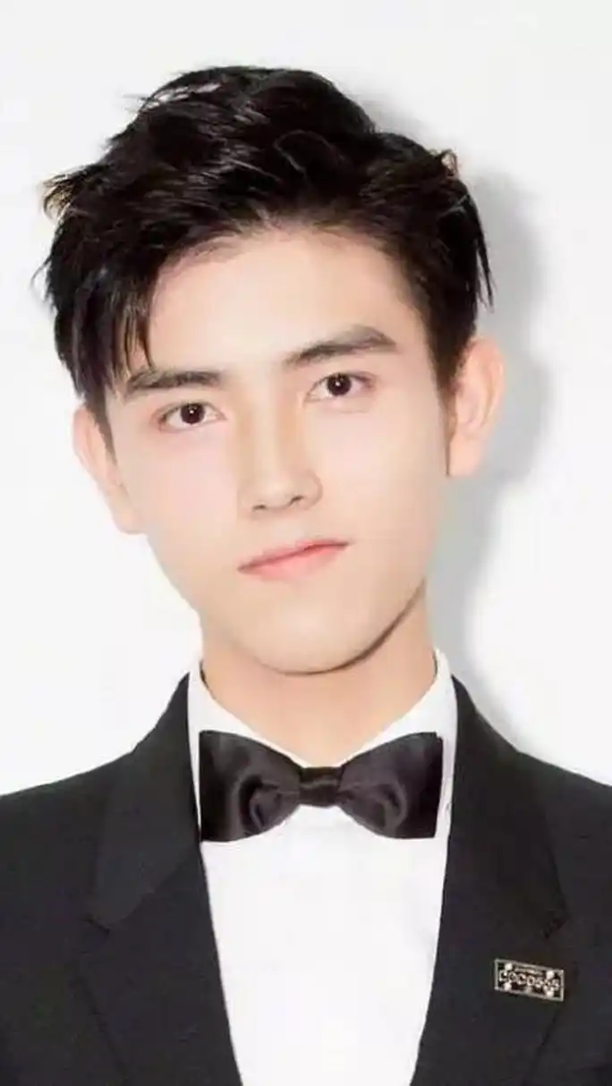 陈飞宇,刘昊然,张雪迎,文淇,赵小棠 等优秀青年演员集结在一起,会