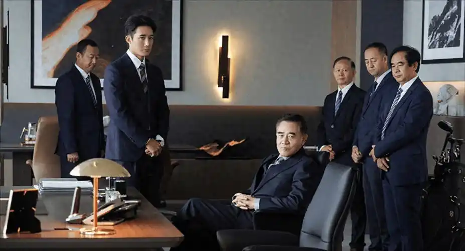 中戏毕业的章涛不当演员去当老师,如今人未出圈,因角色甘毁形象