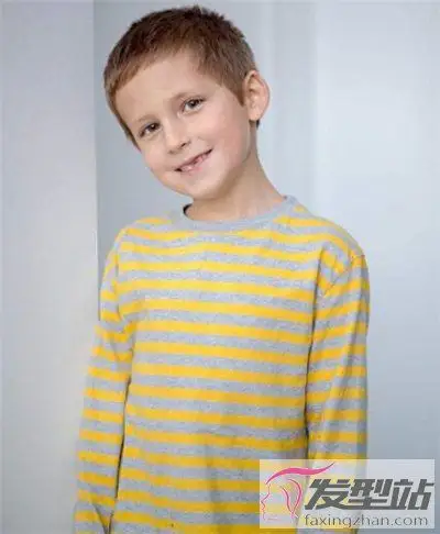 儿童发型男孩短发寸头 酷炫小潮男制造高回头率