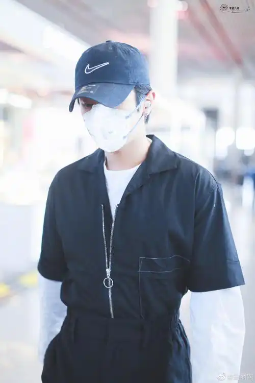 rayli星闻##李汶翰机场look