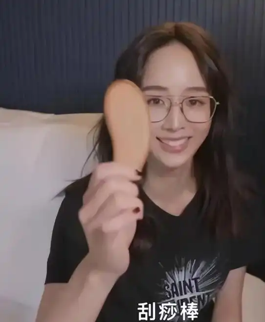 张钧甯"瘦脱相"认不出!身高168体重43公斤,疑过度养生