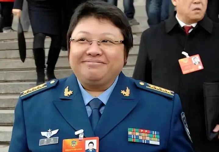 回顾:在娱乐圈混乱的环境中,韩红展现出了与众不同的清新风格