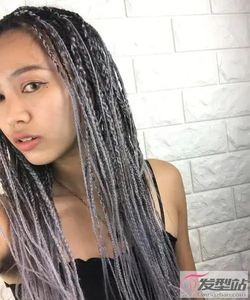 女生重口味非主流发型街头发型脏辫潮味破表相当酷