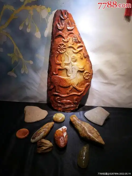 精雕花山岩画图骆越文化石器