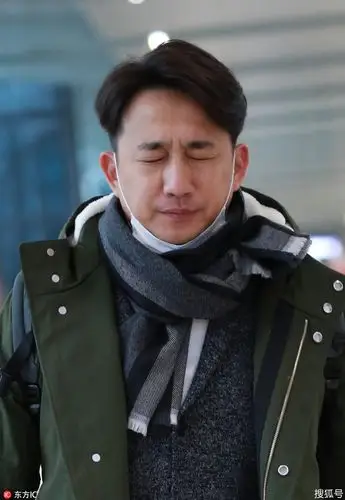 黄磊肚腩明显衣服快被撑开,狂撩秀发力证哥还很帅