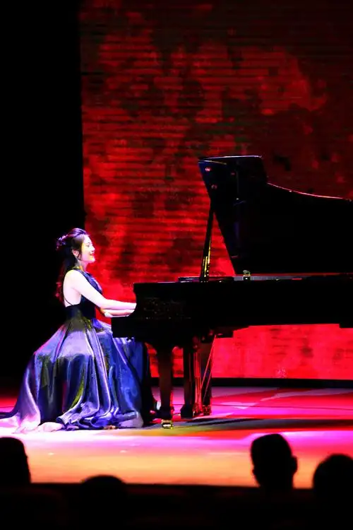 2-1 静下来 欣赏一场音乐会,动起来 拍摄一组舞台照