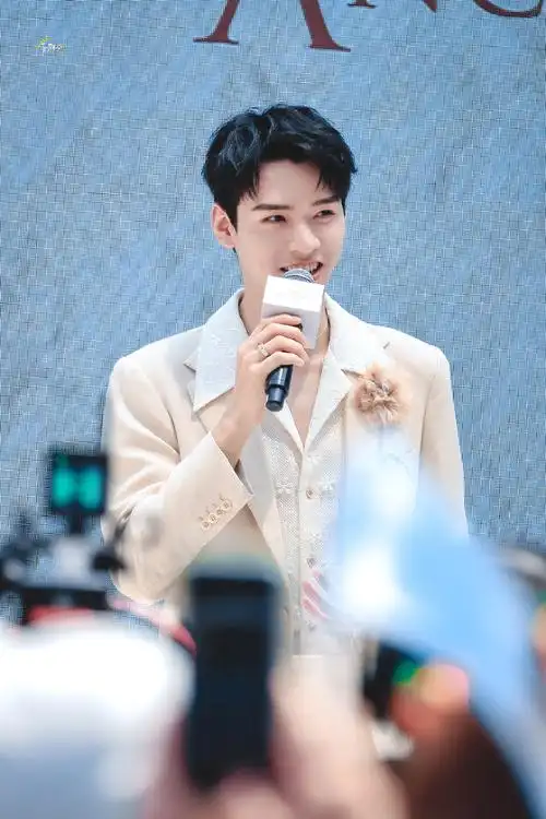 20240417 fresh活动    (^ω^)@龚俊simon