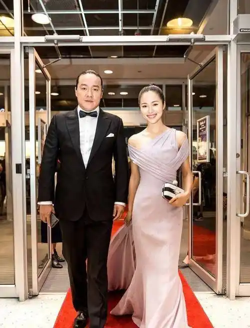 的江一燕,现在全家定居云南乡下,生活如诗如画_电影_网友_杨柳松