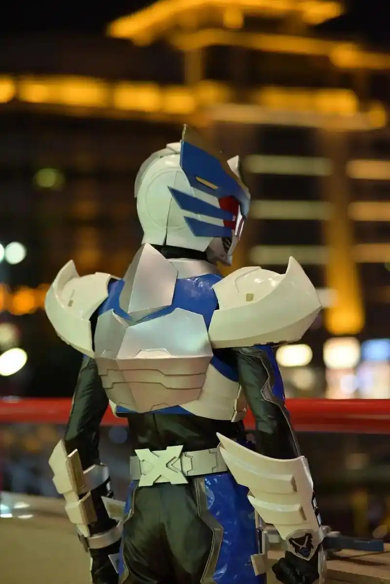 飞影铠甲.就让我们相遇吧#帅就完事了 #cosplay #飞 - 抖音