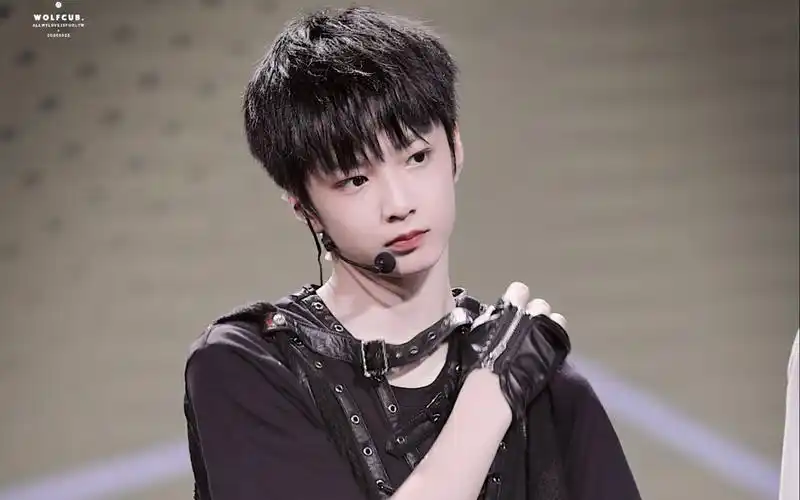 【刘耀文】wolfcub 20181007 台风少年团出道首唱会 狼少年focus