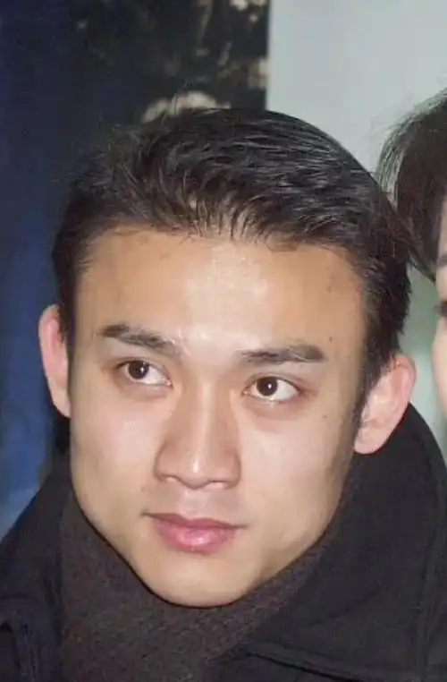 后来呀,他在《大唐情史》里演的那个辩机和尚,还有《倩女幽魂》里的