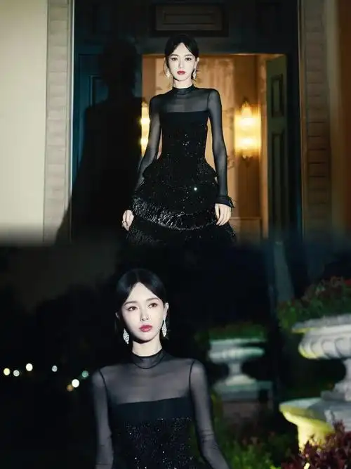 唐嫣肩颈线##唐嫣星光抹胸裙##唐嫣黑白双生