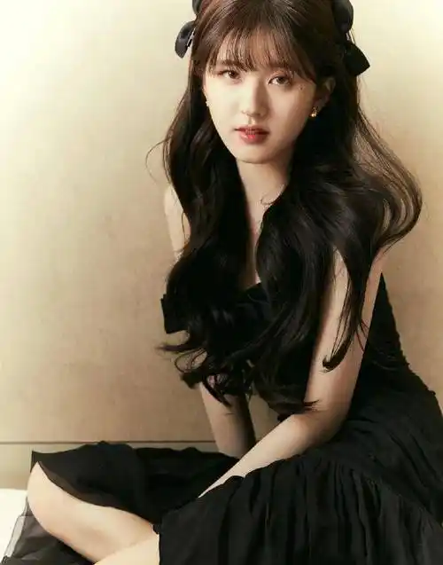 赵露思的"仙女坐"火了,小蛮腰很显眼,你能做到了?_御姐_感觉_气质