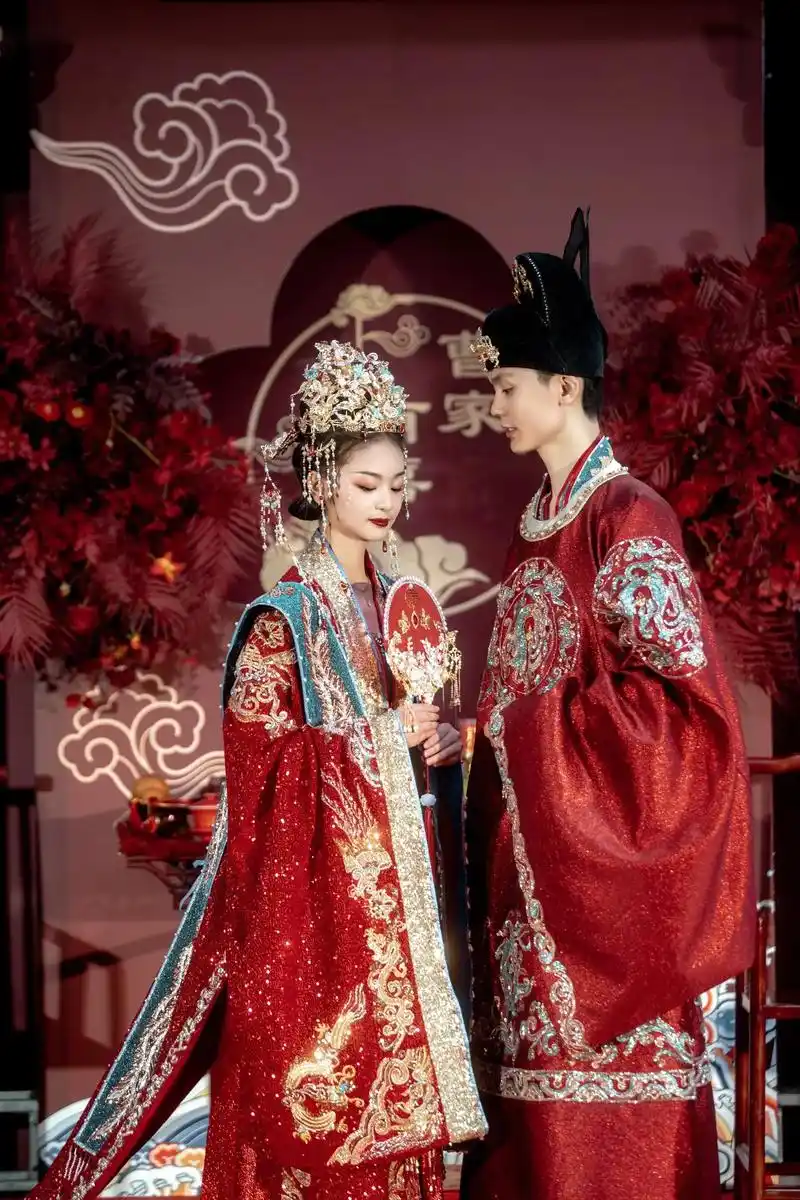 这才是绝艳才才艳压四方的中式婚礼婚服93."为何喜嫁,喜欢才 - 抖音