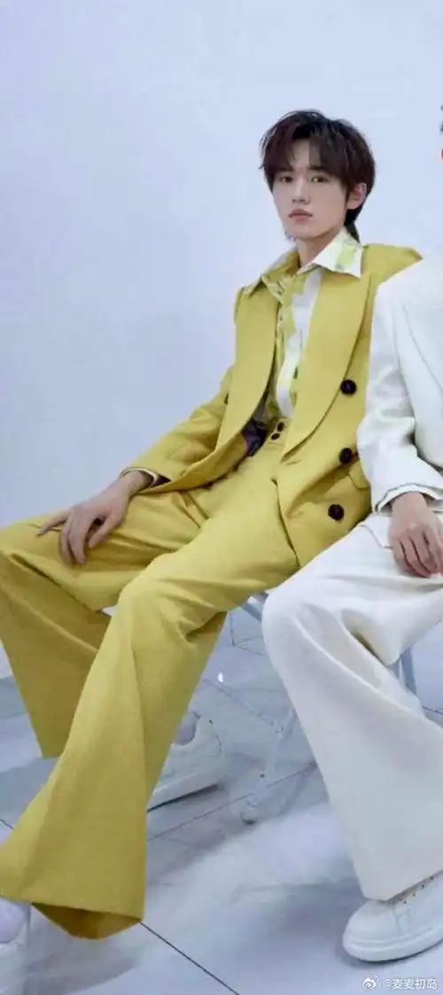 我去 全身上下都好看 怎么不多拍点#宋亚轩第一的座烫屁股