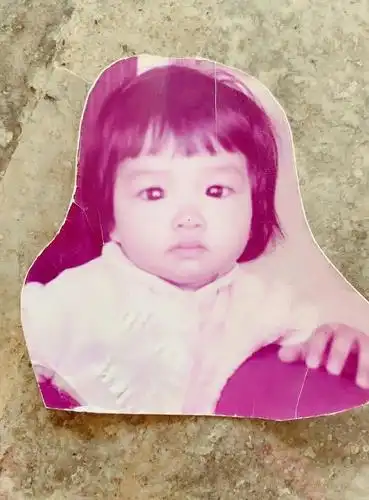 蔡少芬晒与张晋童年照从小就有夫妻相,儿时钟丽缇和考拉一模一样