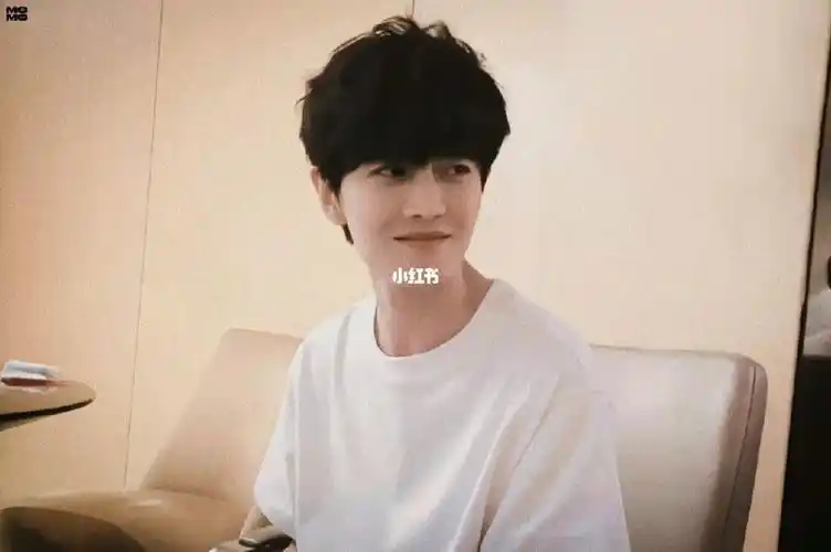 我坚信我的房子只会越建越高,越来越牢固 #任嘉伦