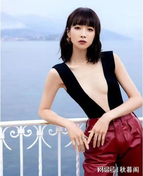 被上帝吻过的腰宋茜腰围仅59cm与王鹤棣的壁咚引燃全场