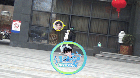 星娱资讯快车#小宴看到吴磊吃完饭后跟助理一起走出饭店,吴磊穿滓一