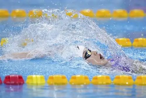 新华社记者 许畅 摄当日,在山东青岛举行的2021年全国游泳冠军赛暨