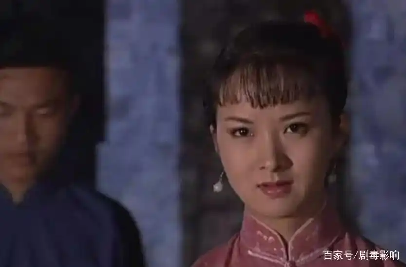 《大宅门》里的李香秀,搭档张国荣出道,48岁的她新剧合作白敬亭