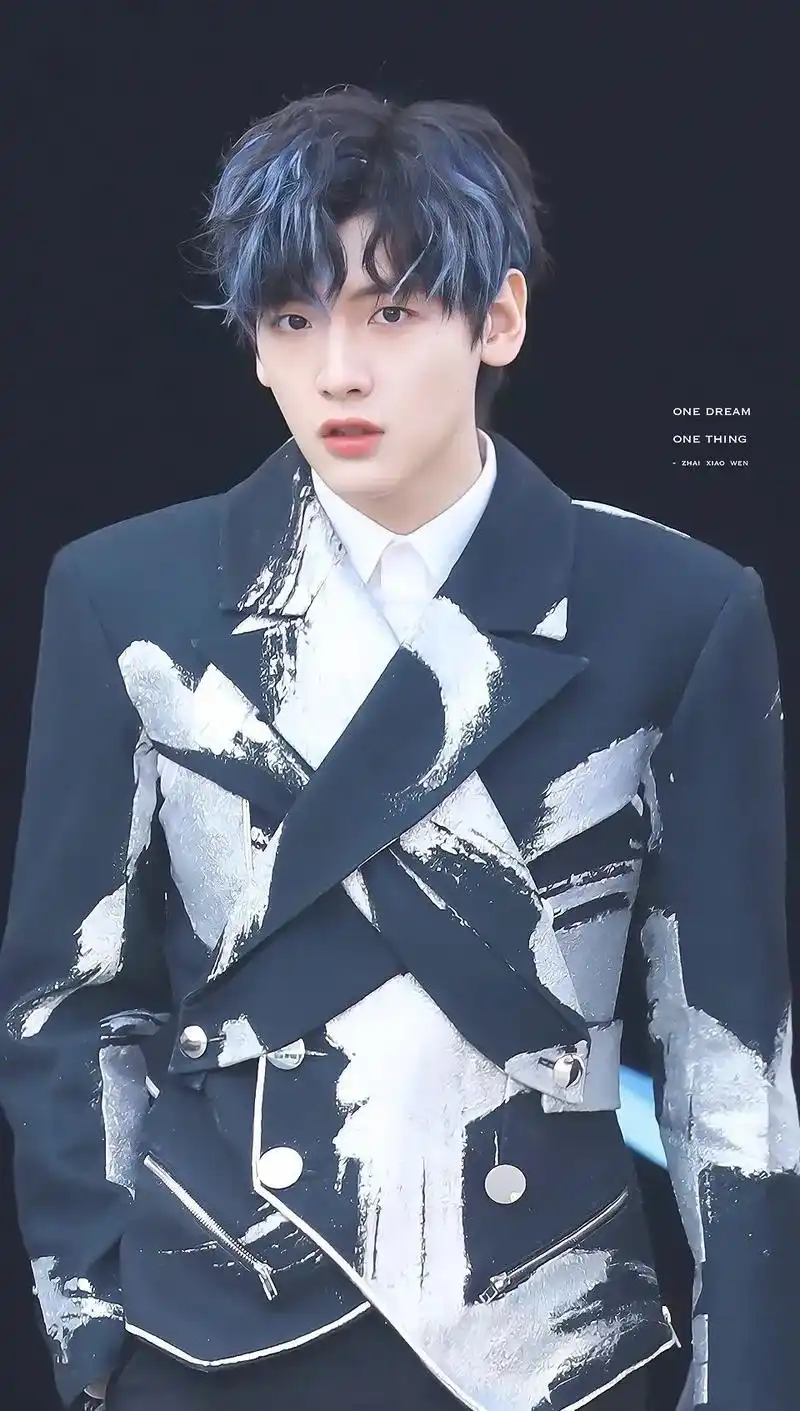 "你把爱写成专辑 我便循环播放"宝贝 生日快乐@翟潇闻 #真 - 抖音