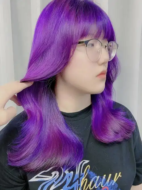 加强版的茄紫色