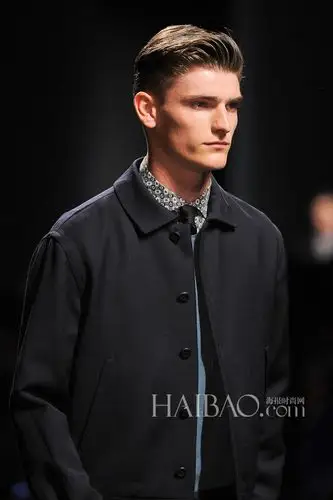 解读2014春夏男士最潮发型趋势之绅士英伦大背头