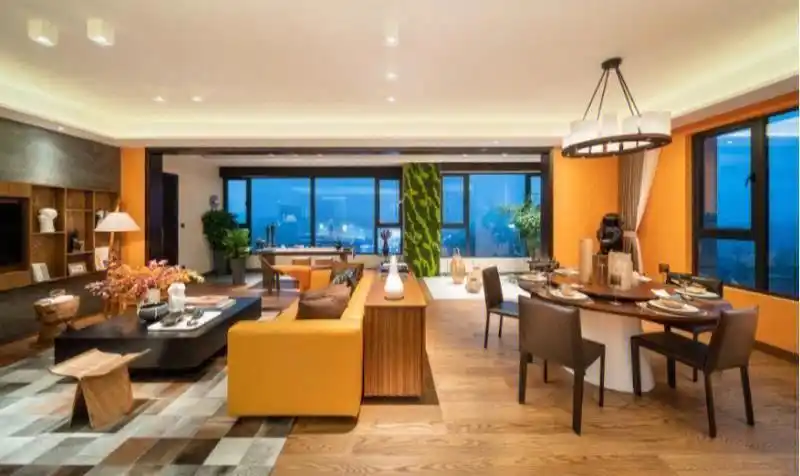 贵阳湖景大平层