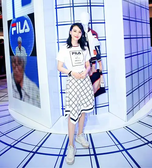 演员高圆圆空降郑州 携手fila演绎全新优雅锋尚