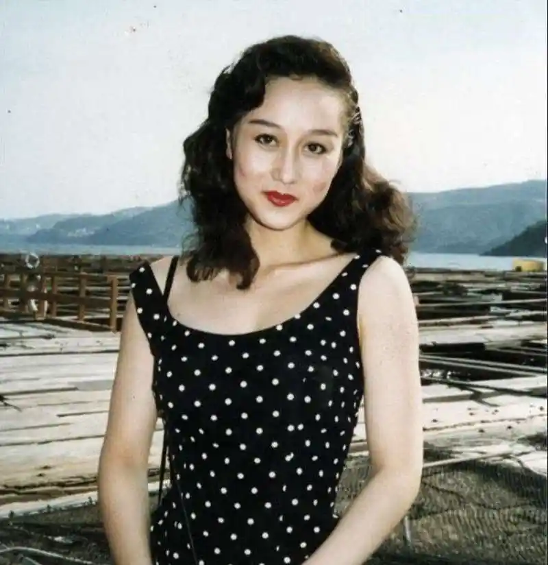 原创30年前被李连杰抛弃的黄秋燕,30年过去了,她过得还好吗?