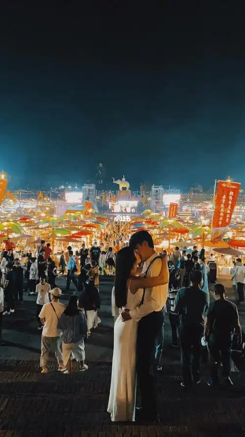 属于我们的夜市