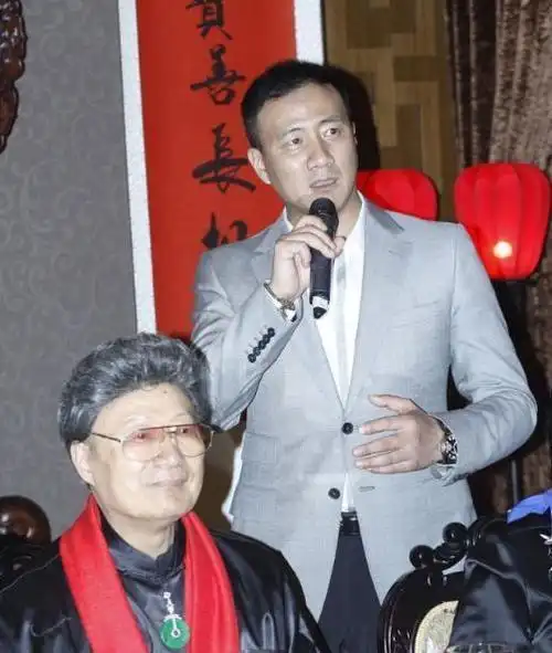 12位著名歌唱家子女对比朱明瑛母子是校友韩红与母亲长得像