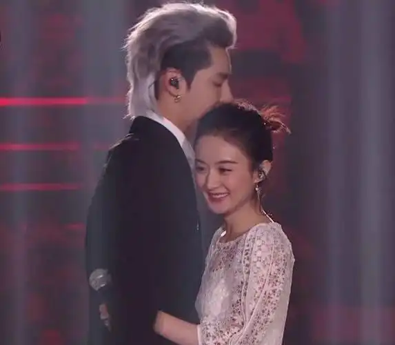 赵丽颖和吴亦凡曾是被多人看好的一对,好在赵丽颖没有沦陷其中_高清