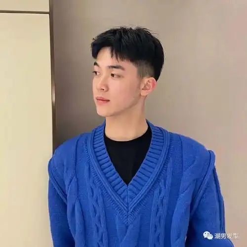 男生发型别再盲目剪了,2023春季就剪这几款,完美提升颜值!